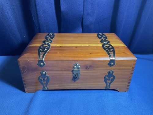 Vintage wooden dovetailed - wooden,